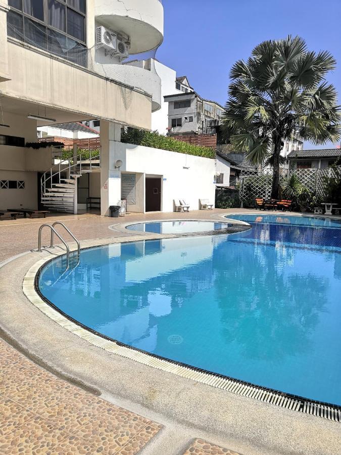 26 Condo With Pool Opposite The Train Station, Near Old City And Nimman Csiangmaj Kültér fotó